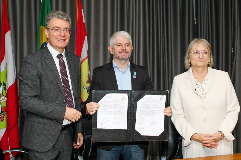 Prefeitura de Blumenau assina parceria internacional com alemães