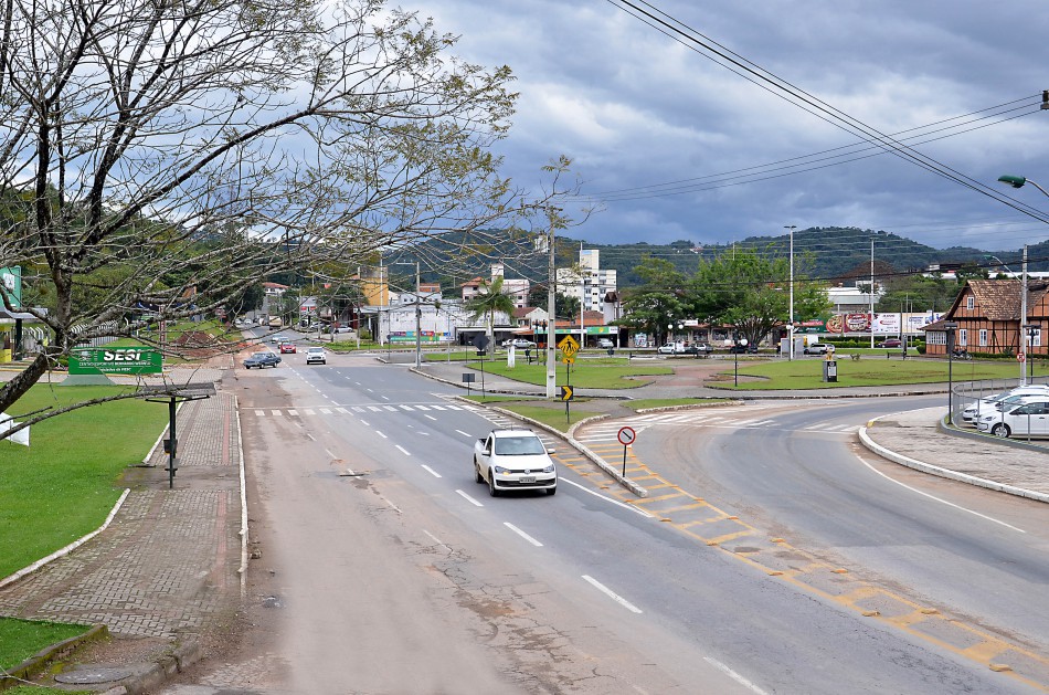 Corrida altera trânsito na região central na manhã deste domingo