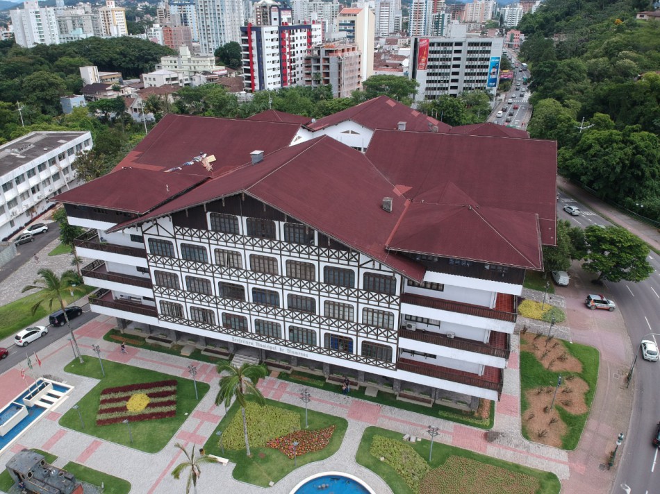 Prefeitura de Blumenau reedita decreto que prevê ponto facultativo de Carnaval