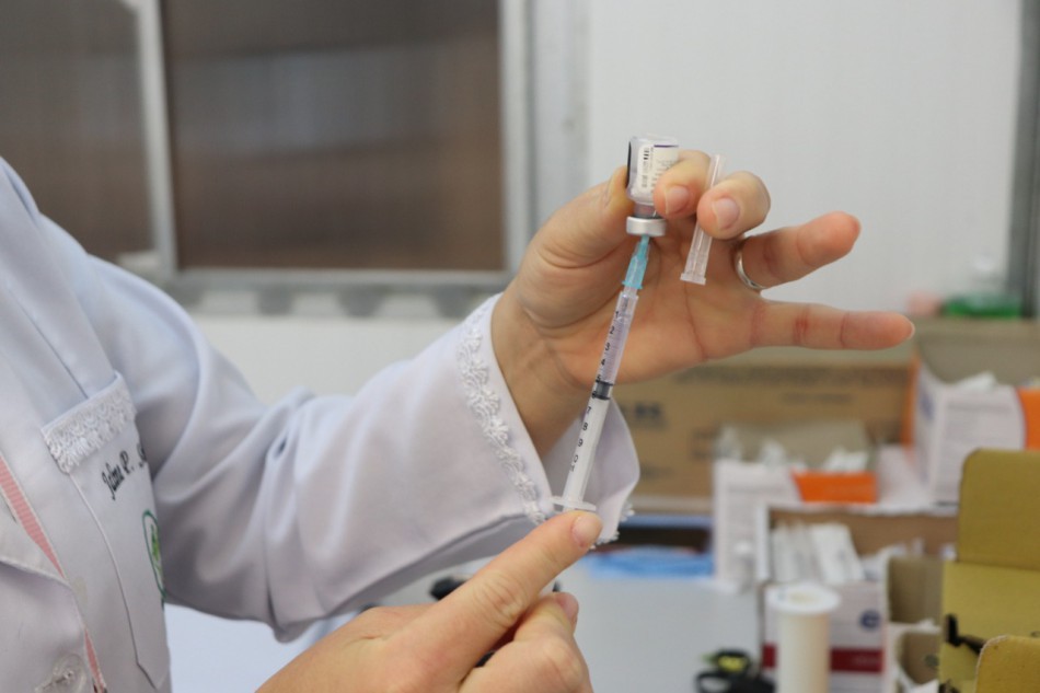 Covid-19: Vacinação pediátrica e aplicação de terceira dose ocorrem sem necessidade de agendamento neste sábado em Blumenau