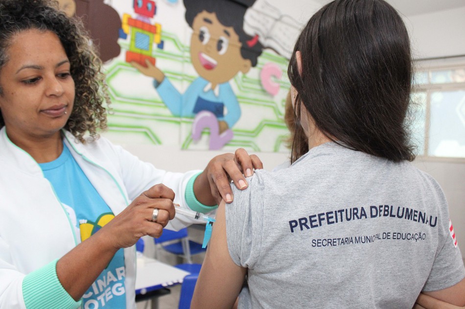 Blumenau registra aumento na aplicação de 13 vacinas para crianças