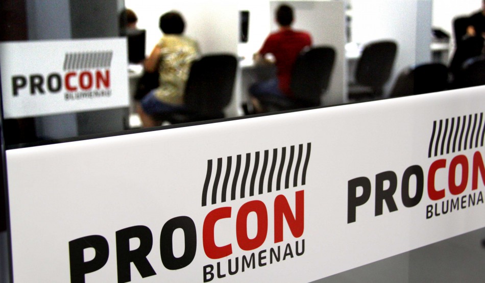 Procon de Blumenau inicia em junho fiscalização em lojas de pneumáticos da cidade