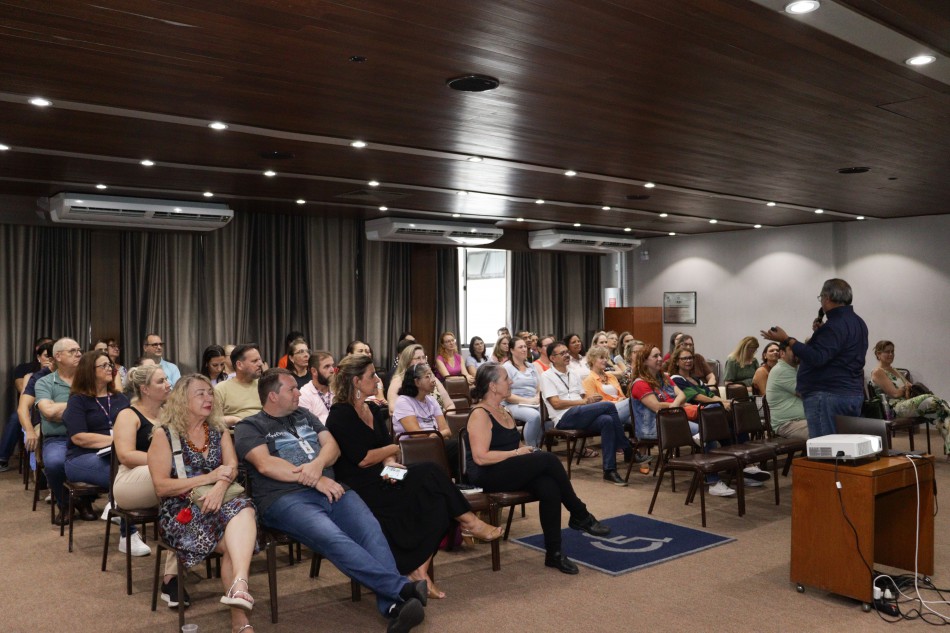 Prefeitura de Blumenau inicia ciclo de palestras para servidores públicos