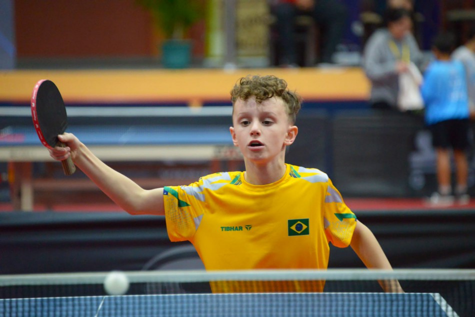 Atleta de Blumenau conquista quatro medalhas no Sul-Americano sub-11 de tênis de mesa
